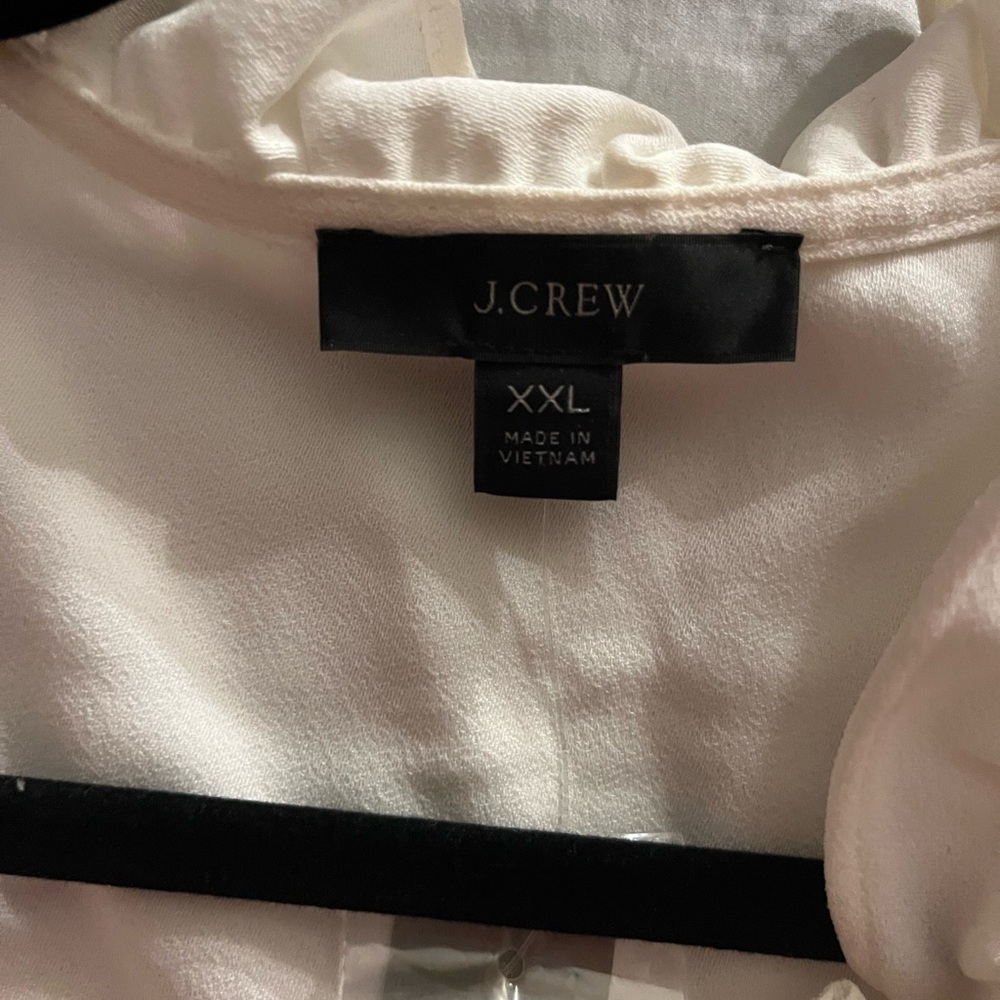 FREE SHIP! J.Crew Ruffled sleeveless top in 365 crepe - Cream, Ivory, Off White